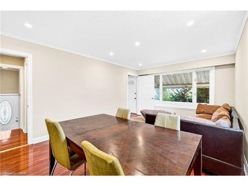 111 Leland Street, Hamilton, ON - Indoor Photo Showing Dining Room