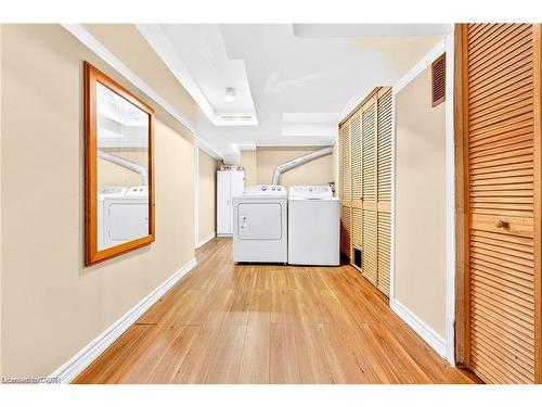 111 Leland Street, Hamilton, ON - Indoor Photo Showing Laundry Room