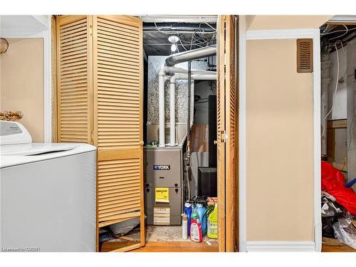 111 Leland Street, Hamilton, ON - Indoor Photo Showing Other Room