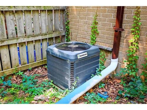 111 Leland Street, Hamilton, ON - Outdoor