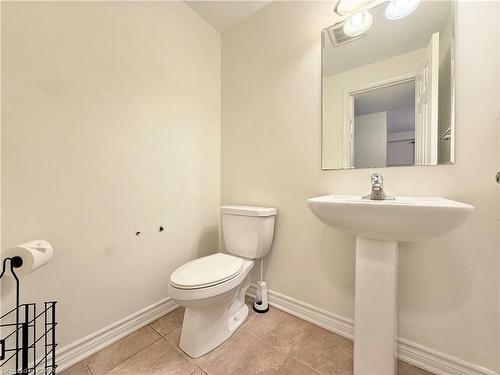 Main-382 Grovehill Crescent, Kitchener, ON - Indoor Photo Showing Bathroom