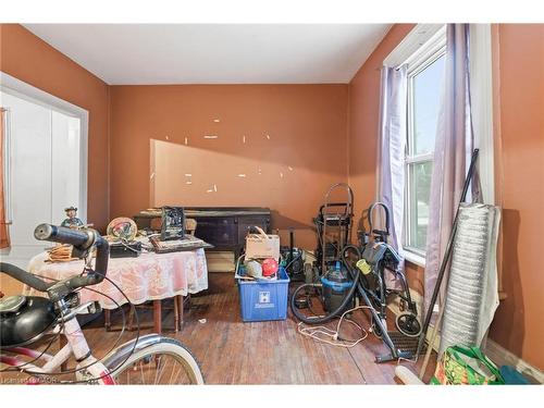 42 Burlington Street E, Hamilton, ON - Indoor Photo Showing Other Room