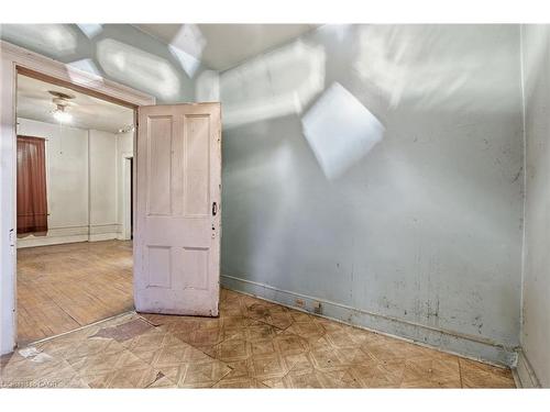 42 Burlington Street E, Hamilton, ON - Indoor Photo Showing Other Room