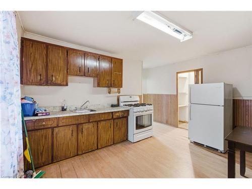 42 Burlington Street E, Hamilton, ON - Indoor Photo Showing Kitchen