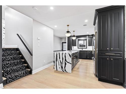 7 Waterside Drive, Stoney Creek, ON - Indoor Photo Showing Kitchen