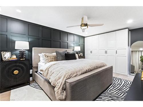 7 Waterside Drive, Stoney Creek, ON - Indoor Photo Showing Bedroom