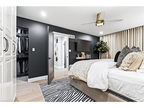 7 Waterside Drive, Stoney Creek, ON - Indoor Photo Showing Bedroom