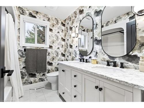 7 Waterside Drive, Stoney Creek, ON - Indoor Photo Showing Bathroom