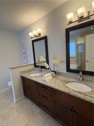 456 Westhaven Street, Waterloo, ON - Indoor Photo Showing Bathroom