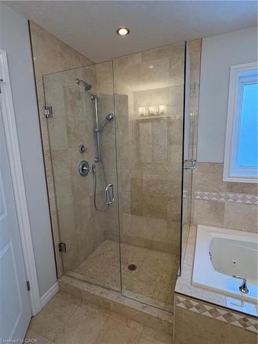 456 Westhaven Street, Waterloo, ON - Indoor Photo Showing Bathroom