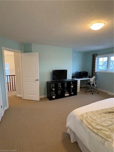 456 Westhaven Street, Waterloo, ON - Indoor Photo Showing Bedroom
