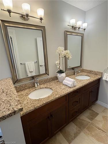 456 Westhaven Street, Waterloo, ON - Indoor Photo Showing Bathroom