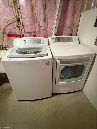 456 Westhaven Street, Waterloo, ON - Indoor Photo Showing Laundry Room