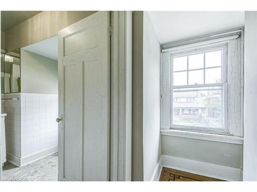 182 Balmoral Avenue S, Hamilton, ON - Indoor