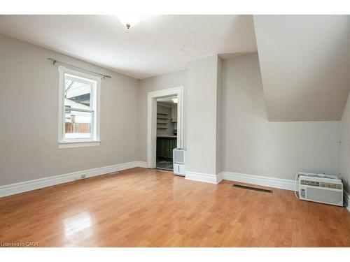 40 Krug Street, Kitchener, ON - Indoor Photo Showing Other Room