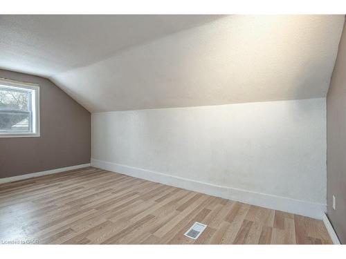 40 Krug Street, Kitchener, ON - Indoor Photo Showing Other Room