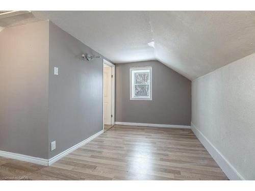 40 Krug Street, Kitchener, ON - Indoor Photo Showing Other Room