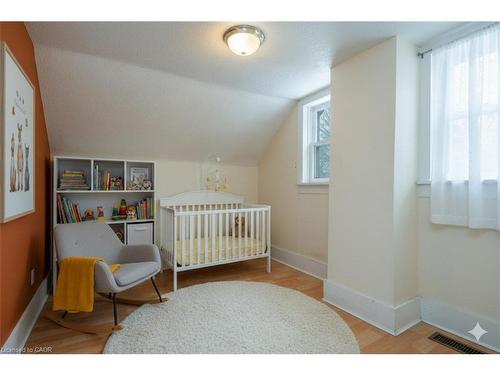 40 Krug Street, Kitchener, ON - Indoor Photo Showing Other Room
