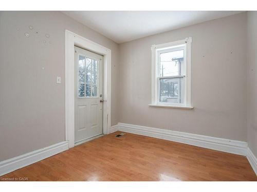 40 Krug Street, Kitchener, ON - Indoor Photo Showing Other Room