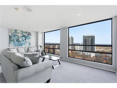 502-222 Jackson Street W, Hamilton, ON - Indoor Photo Showing Living Room