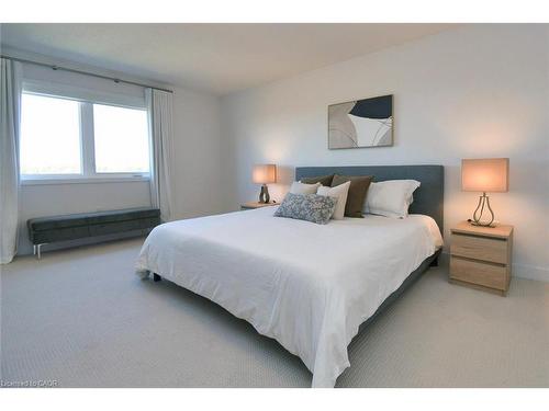 100 Bedrock Drive, Hamilton, ON - Indoor Photo Showing Bedroom