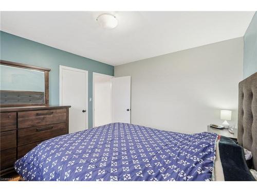 20 Nelligan Place, Hamilton, ON - Indoor Photo Showing Bedroom
