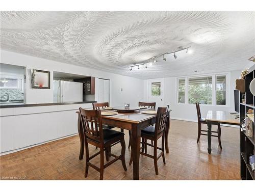 20 Nelligan Place, Hamilton, ON - Indoor Photo Showing Dining Room