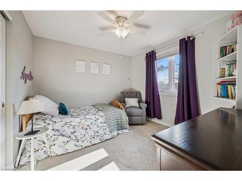 16 Edward Street, Cambridge, ON - Indoor Photo Showing Bedroom