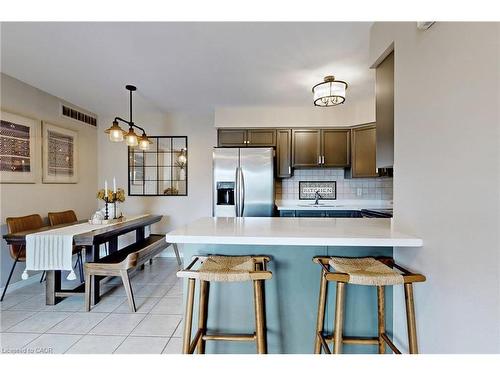 2-2333 Walker'S Line, Burlington, ON - Indoor