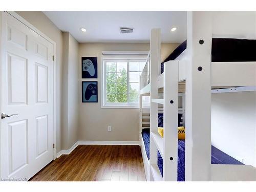 2-2333 Walker'S Line, Burlington, ON - Indoor Photo Showing Other Room