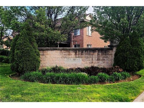 2-2333 Walker'S Line, Burlington, ON - Outdoor