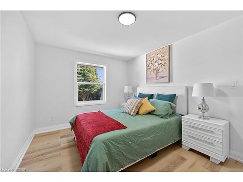 1-175 East 45Th Street, Hamilton, ON - Indoor Photo Showing Bedroom
