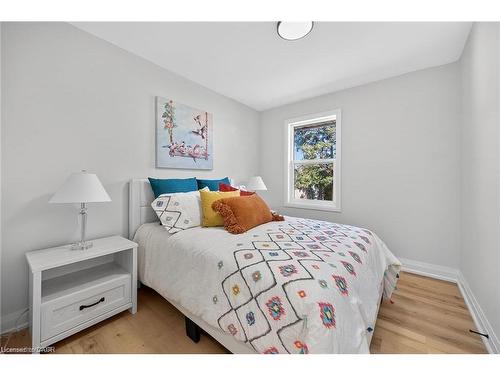 1-175 East 45Th Street, Hamilton, ON - Indoor Photo Showing Bedroom