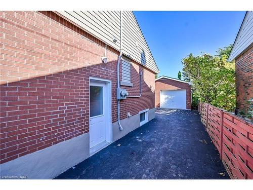 1-175 East 45Th Street, Hamilton, ON - Outdoor With Exterior