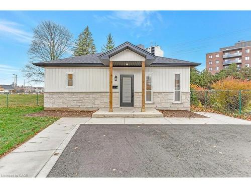 C-67 Kimberly Crescent, Kitchener, ON - Outdoor