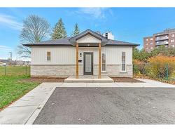 C-67 Kimberly Crescent  Kitchener, ON N2E 1C8