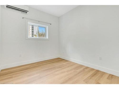 C-67 Kimberly Crescent, Kitchener, ON - Indoor Photo Showing Other Room