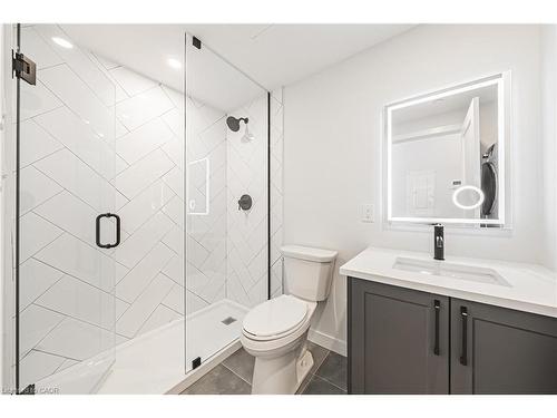 305-555 Sanatorium Road, Hamilton, ON - Indoor Photo Showing Bathroom