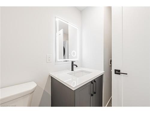 305-555 Sanatorium Road, Hamilton, ON - Indoor Photo Showing Bathroom