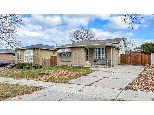 48 Arbutus Crescent, Stoney Creek, ON - Outdoor