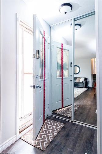 48 Arbutus Crescent, Stoney Creek, ON - Indoor Photo Showing Other Room