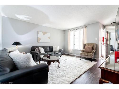 48 Arbutus Crescent, Stoney Creek, ON - Indoor Photo Showing Living Room