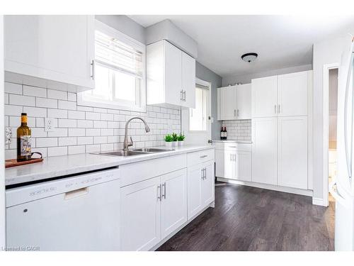 48 Arbutus Crescent, Stoney Creek, ON - Indoor Photo Showing Kitchen With Double Sink
