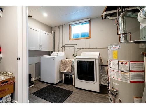 48 Arbutus Crescent, Stoney Creek, ON - Indoor Photo Showing Laundry Room