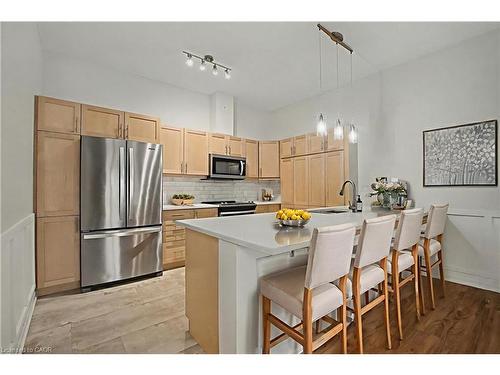 006-39 Sister Varga Terrace, Hamilton, ON - Indoor Photo Showing Kitchen