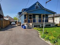 Lower-176 Queensdale Avenue  Hamilton, ON L9A 1K3