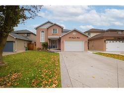 139 Brigade Drive  Hamilton, ON L9B 2B9