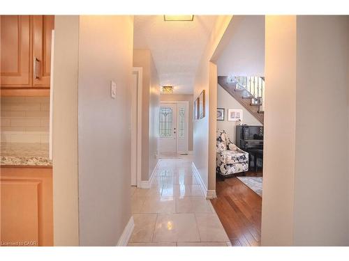 139 Brigade Drive, Hamilton, ON - Indoor Photo Showing Other Room