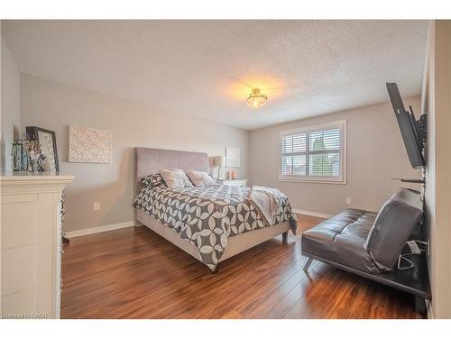 139 Brigade Drive, Hamilton, ON - Indoor Photo Showing Bedroom