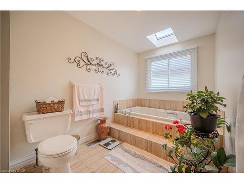 139 Brigade Drive, Hamilton, ON - Indoor Photo Showing Bathroom